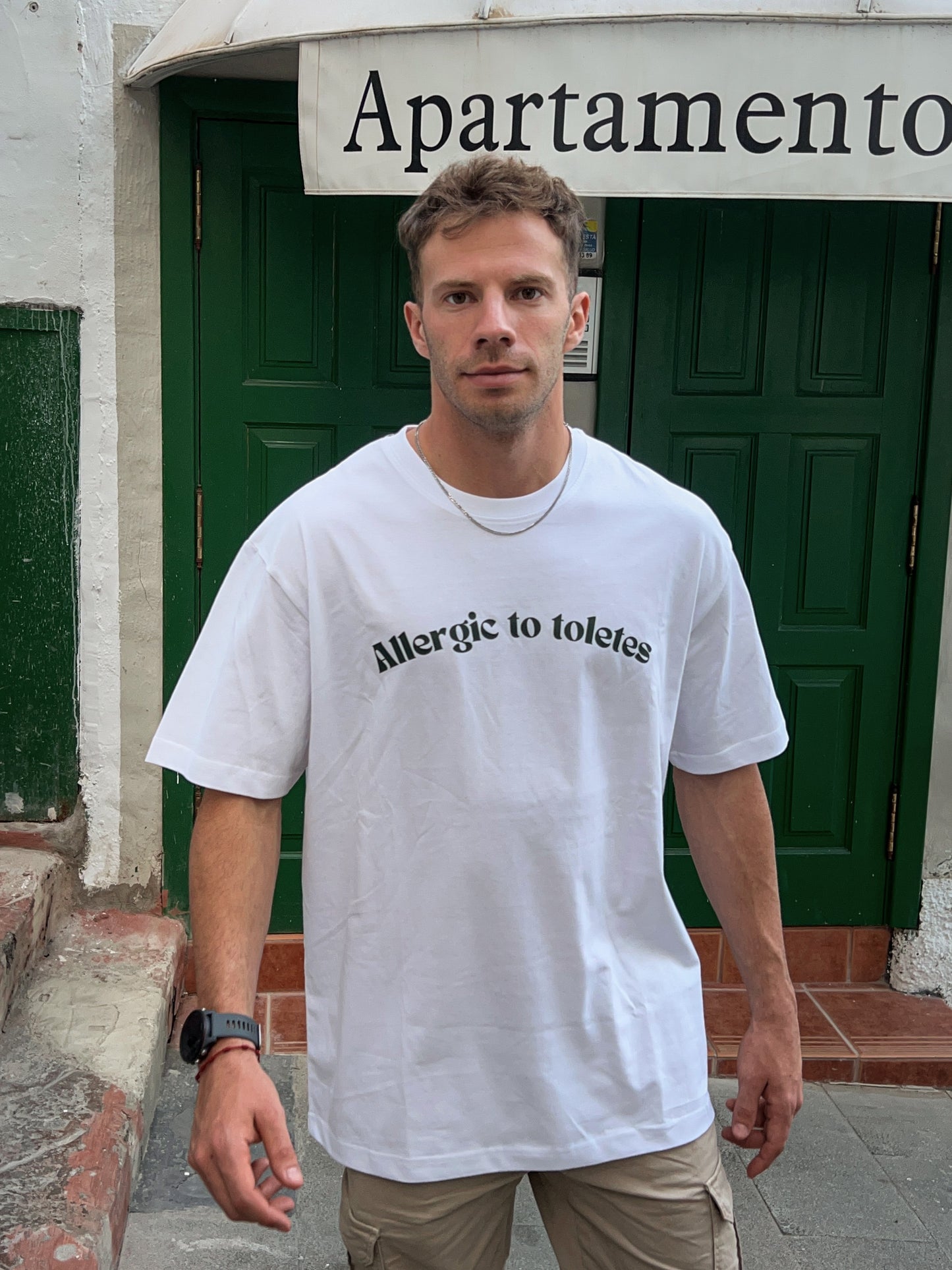 POSTAL Nº3 — ALLERGIC TO TOLETES