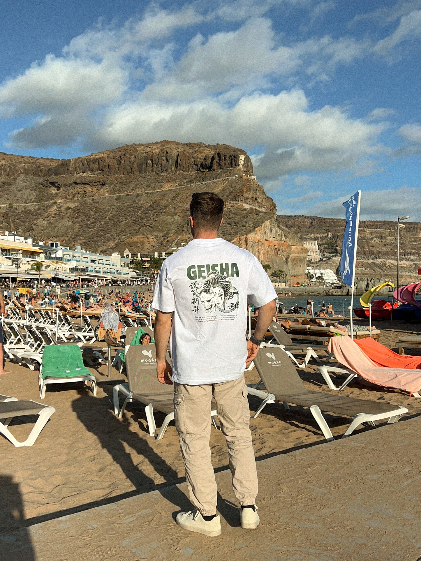 POSTAL Nº6 — GEISHA