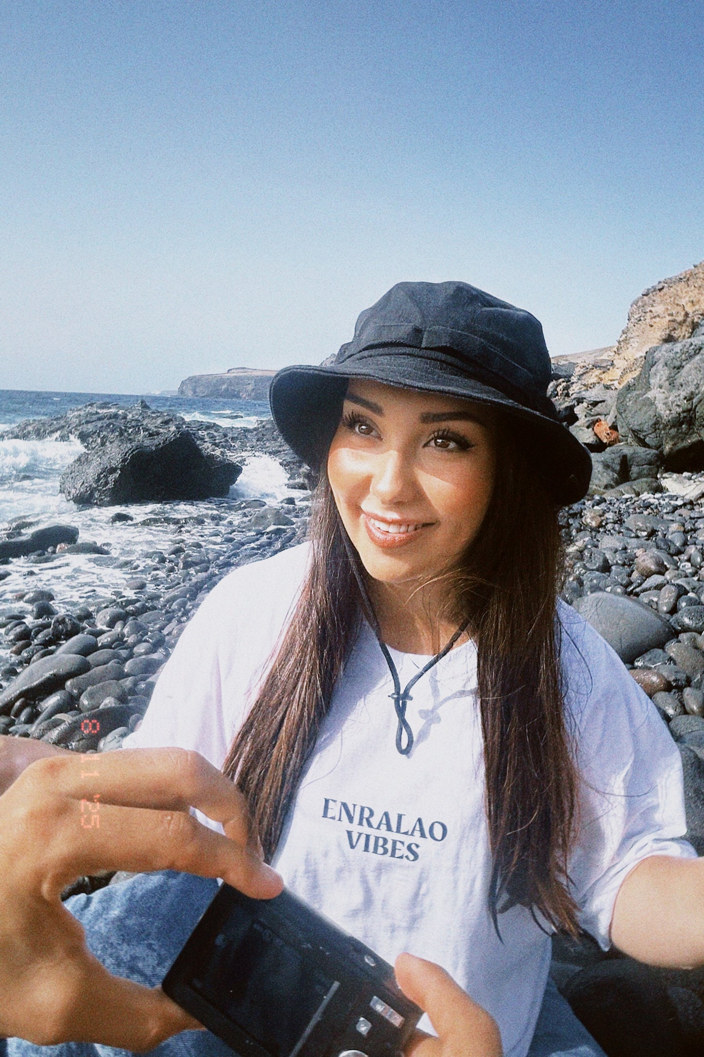 Camiseta El Sol Brillaba Más – Enralao Vibes
